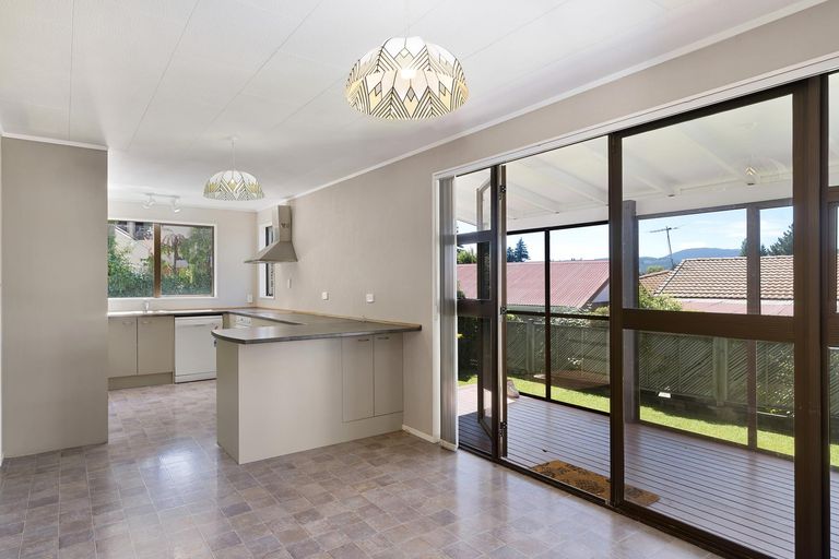 Photo of property in 468 Pukehangi Road, Pomare, Rotorua, 3015