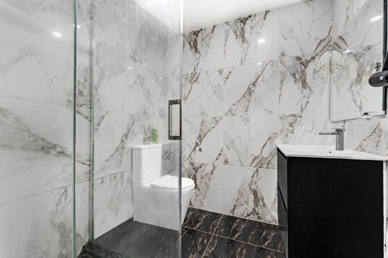 Photo of property in 10d Benton Place, Manurewa, Auckland, 2102