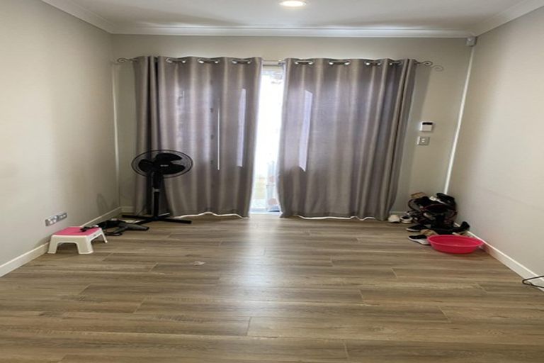 Photo of property in 2 Creggan Crescent, Flat Bush, Auckland, 2019
