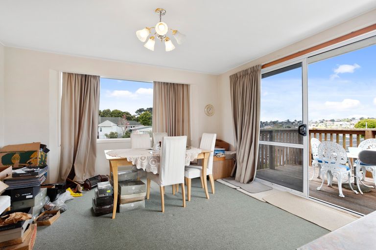 Photo of property in 6 Glass Road, Mount Roskill, Auckland, 1041