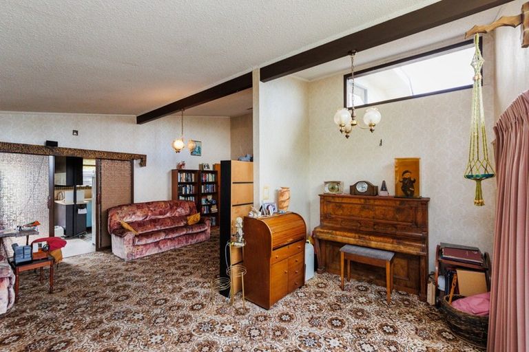 Photo of property in 34 Pinedale Parade, Milson, Palmerston North, 4414