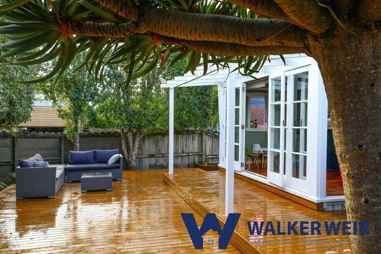 Photo of property in 6 Powell Street, Avondale, Auckland, 1026