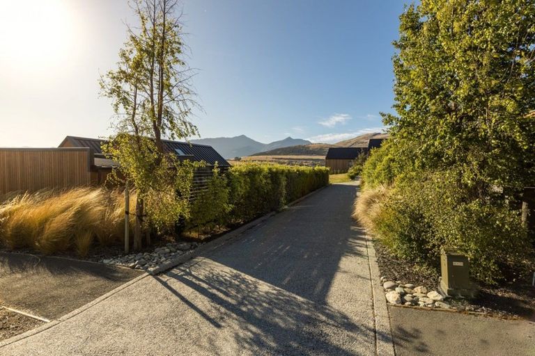 Photo of property in 5 Falconer Rise, Jacks Point, Queenstown, 9371