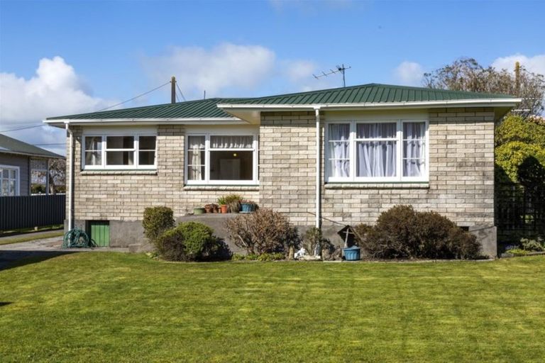 Photo of property in 156 Regan Street, Stratford, 4332