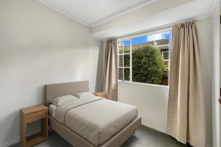 Photo of property in 1/65 Titirangi Road, New Lynn, Auckland, 0600
