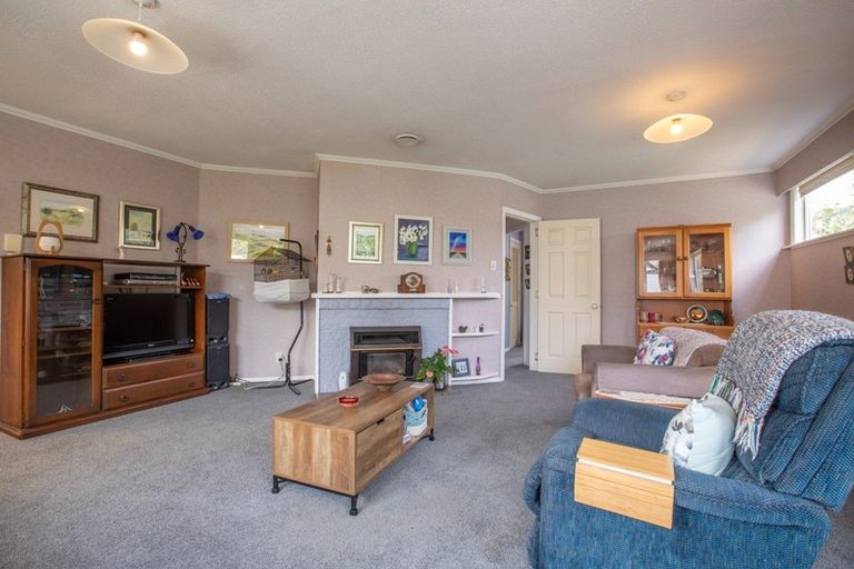 Photo of property in 12b Beauchamp Street, Tawa, Wellington, 5028