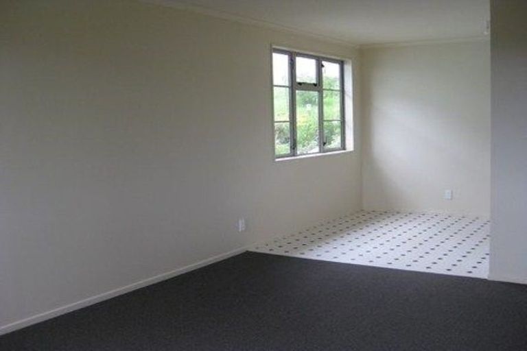 Photo of property in 34 Hereford Street, Cannons Creek, Porirua, 5024
