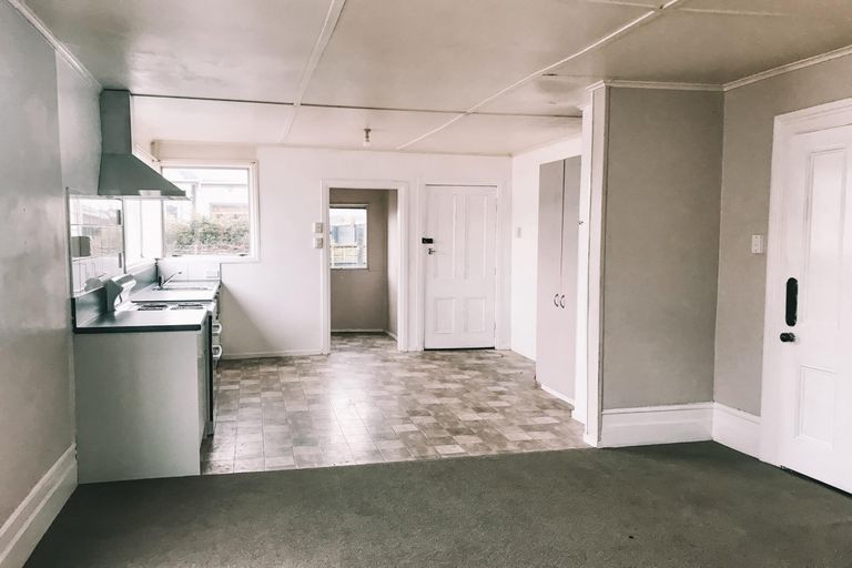 Photo of property in 15 Cutten Street, South Dunedin, Dunedin, 9012