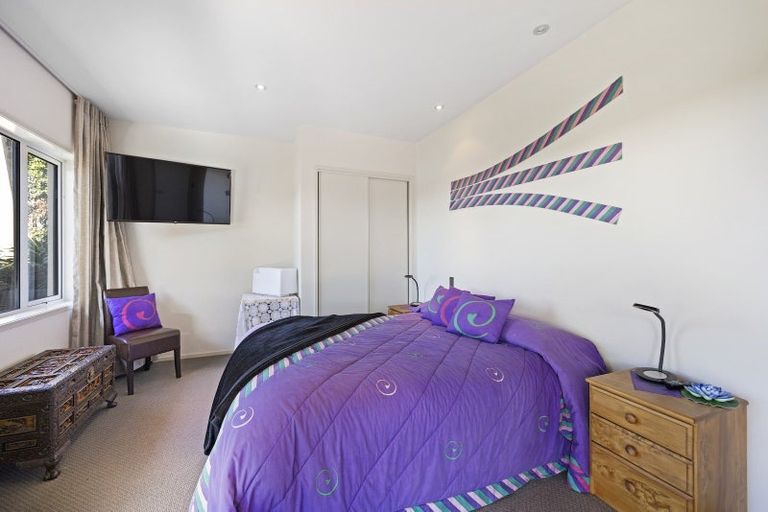 Photo of property in 93 Tiri Road, Tindalls Beach, Whangaparaoa, 0930