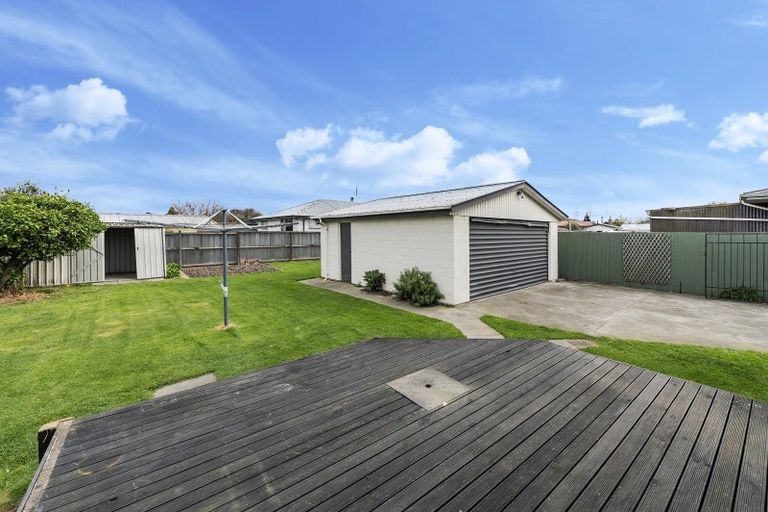 Photo of property in 27 Skerten Avenue, Hornby, Christchurch, 8042