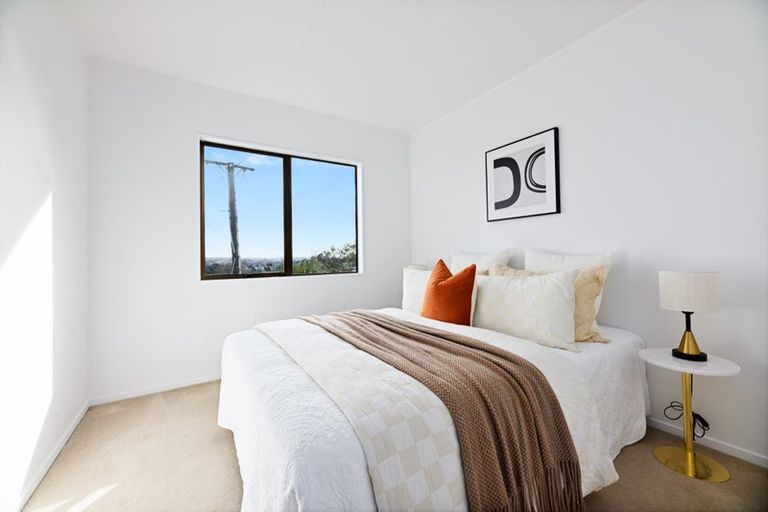 Photo of property in 2/33 Lavelle Road, Henderson, Auckland, 0612