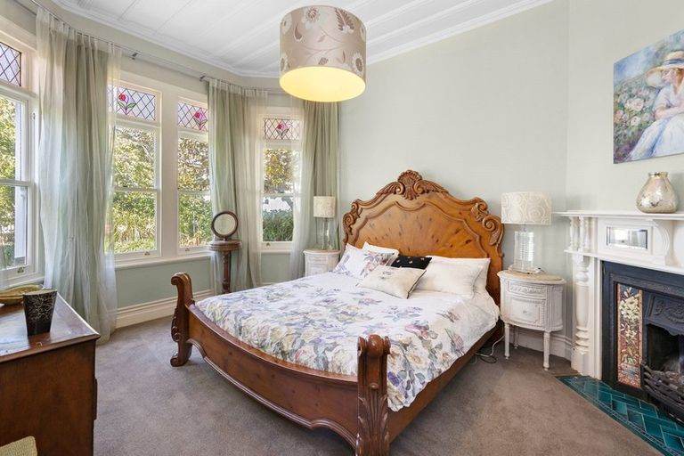 Photo of property in 1/36 Maritime Terrace, Birkenhead, Auckland, 0626