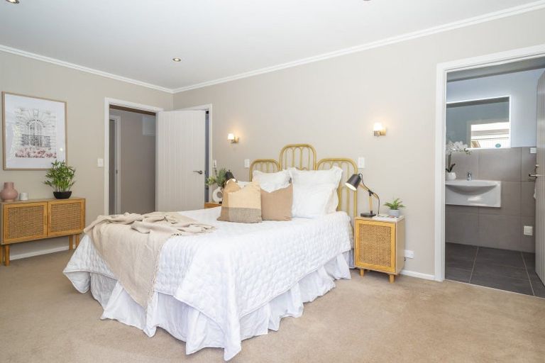 Photo of property in 28 Quill Street, Lake Hayes, Queenstown, 9304