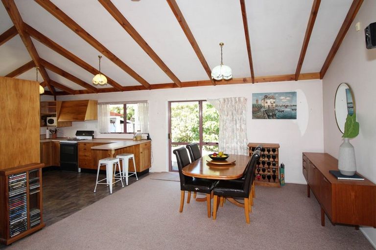 Photo of property in 30 Charles Street, Carterton, 5713