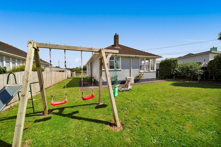 Photo of property in 287 South Road, Hawera, 4610