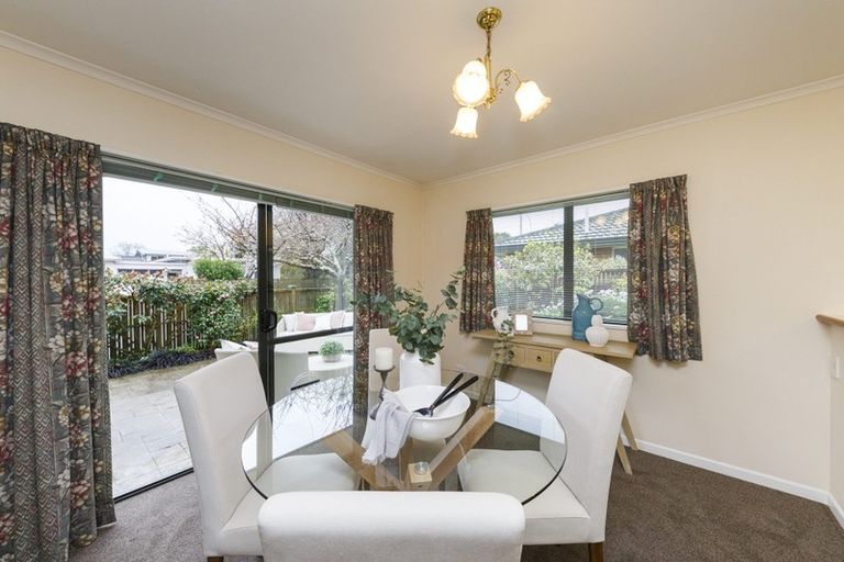 Photo of property in 28 Swansea Street, Hokowhitu, Palmerston North, 4410