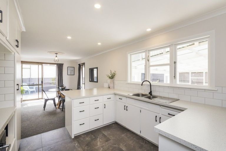 Photo of property in 18 Margaret Street, Roslyn, Palmerston North, 4414