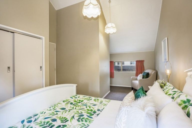 Photo of property in 23 Rembrandt Avenue, Tawa, Wellington, 5028