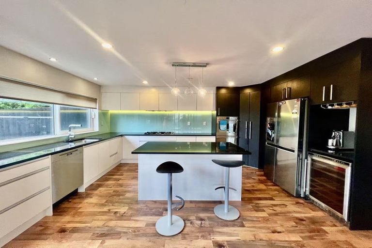 Photo of property in 240 Sturges Road, Henderson, Auckland, 0612