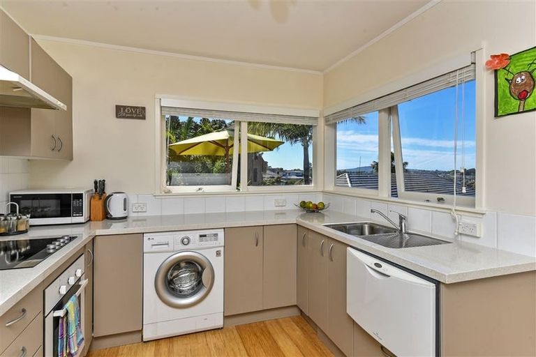 Photo of property in 3/16 Margaret Place, Milford, Auckland, 0620
