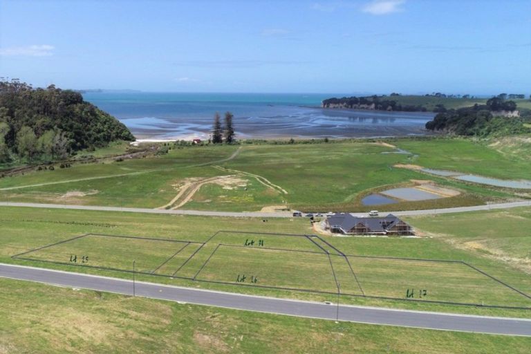 Photo of property in 29 Hurihuri Road, Okura Bush, Silverdale, 0794