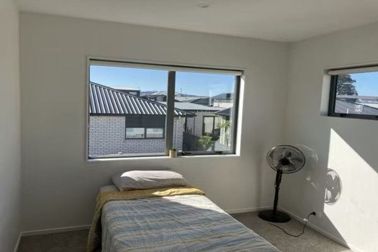 Photo of property in 5 Te Mura Crescent, Takanini, 2112