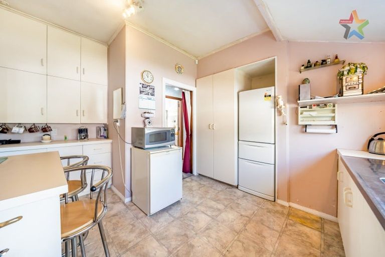 Photo of property in 135 Oxford Terrace, Epuni, Lower Hutt, 5011