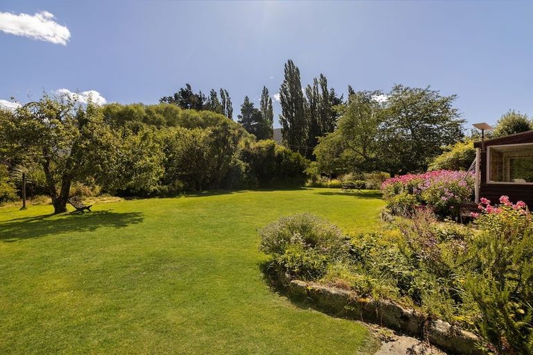 Photo of property in 570 Glenorchy-paradise Road, Glenorchy, 9372