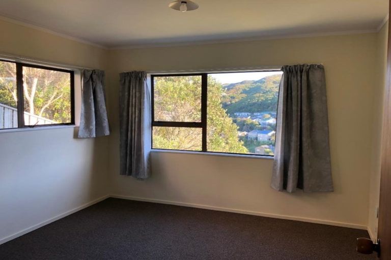 Photo of property in 10 Tullamore Way, Johnsonville, Wellington, 6037