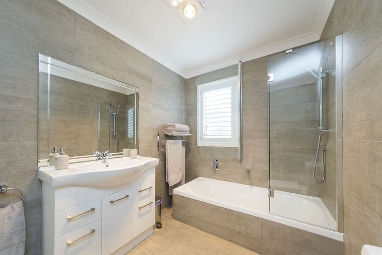 Photo of property in 5 Butler Place, Fitzherbert, Palmerston North, 4410