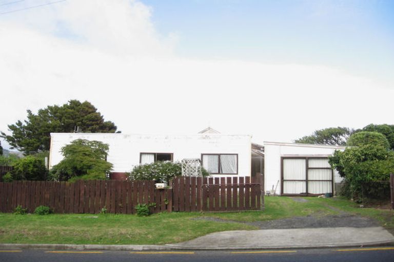 Photo of property in 6 Victor Road, Raumati Beach, Paraparaumu, 5032