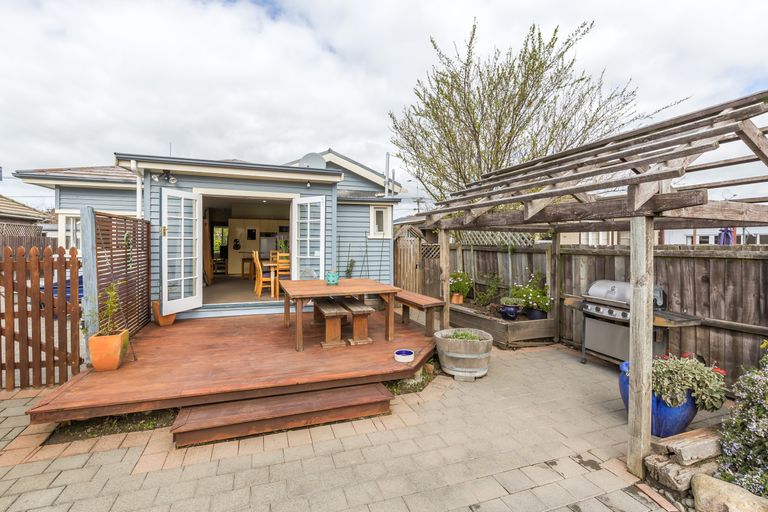 Photo of property in 37 Frankleigh Street, Somerfield, Christchurch, 8024