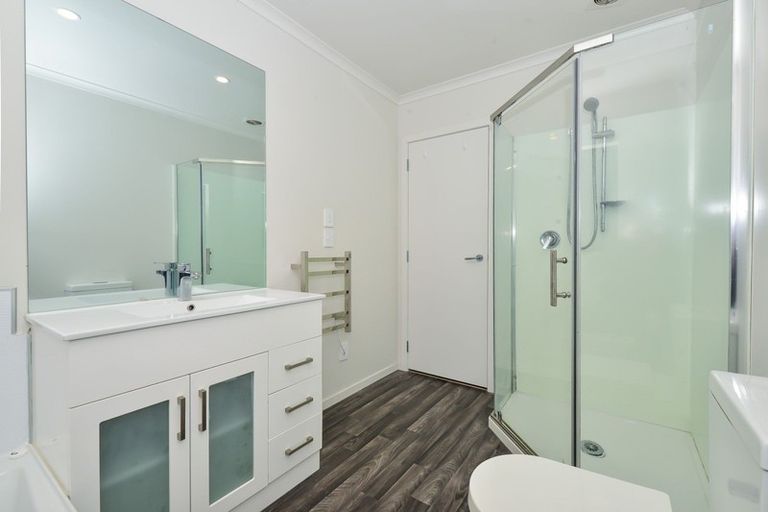 Photo of property in 2/21 Saxbys Road, Glenview, Hamilton, 3206