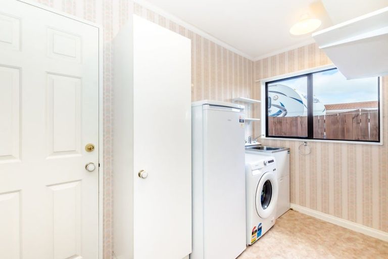 Photo of property in 31 Awanui Drive, Waikanae, 5036