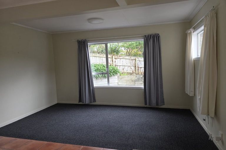 Photo of property in 50 Postgate Drive, Whitby, Porirua, 5024