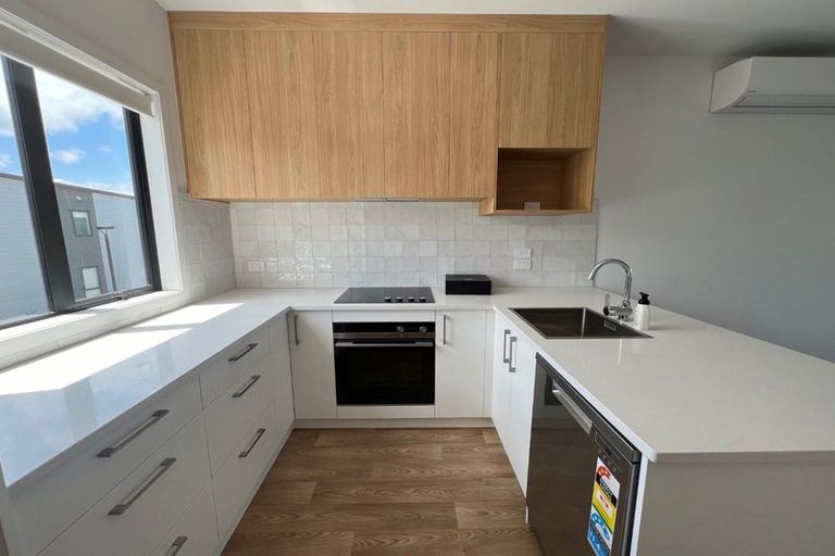 Photo of property in 2/30 Bowater Place, Manurewa, Auckland, 2102