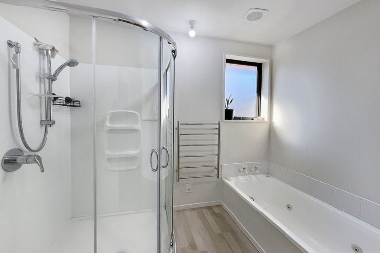 Photo of property in 2/53 Mcfaddens Road, St Albans, Christchurch, 8052