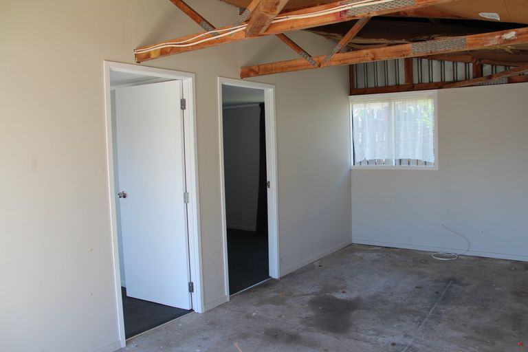 Photo of property in 11 Minton Place, Manurewa, Auckland, 2102