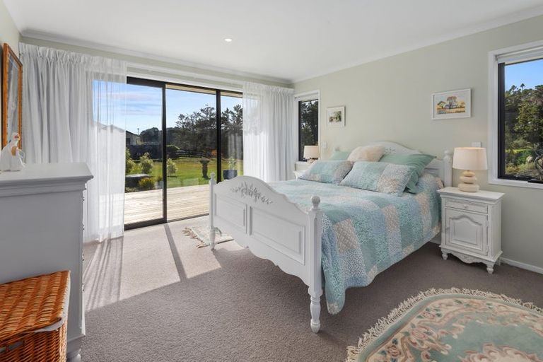 Photo of property in 11 Cherrywood Rise, Paparoa, 0571