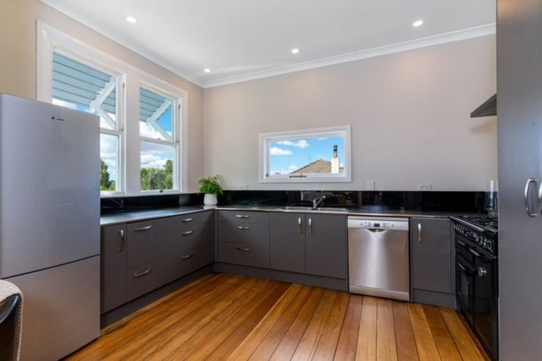 Photo of property in 20 Queen Alexandra Street, Lansdowne, Masterton, 5810