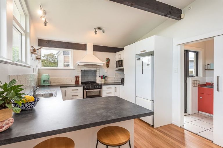 Photo of property in 16 Bucknell Street, Sockburn, Christchurch, 8042