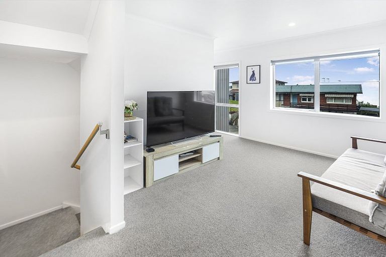 Photo of property in 1/12 Scotland Place, Hillcrest, Hamilton, 3216