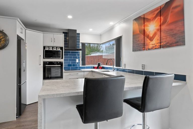 Photo of property in 4 Diomede Glade, Flagstaff, Hamilton, 3210