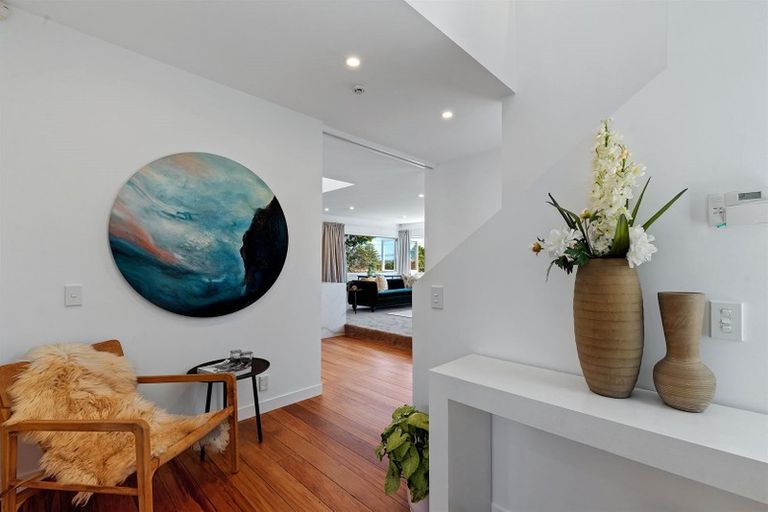Photo of property in 75a Stanley Point Road, Stanley Point, Auckland, 0624