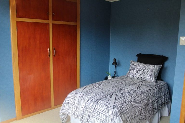 Photo of property in 17 Durham Street, Winton, 9720