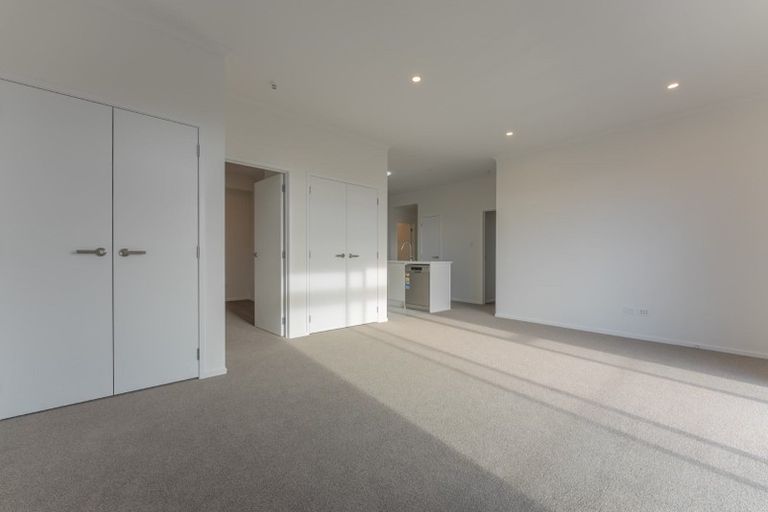 Photo of property in 17/1 Scott Road, Hobsonville, Auckland, 0616