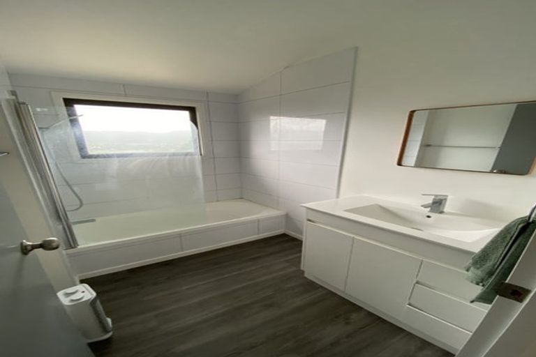 Photo of property in 13a Palm Grove, Belmont, Lower Hutt, 5010