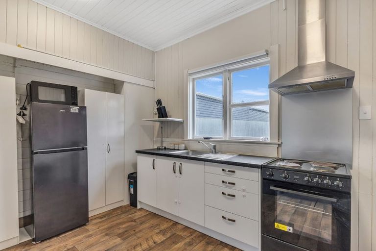 Photo of property in 36 Matai Street, Castlecliff, Whanganui, 4501