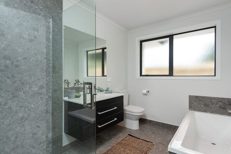 Photo of property in 20 Mural Drive, Katikati, 3129