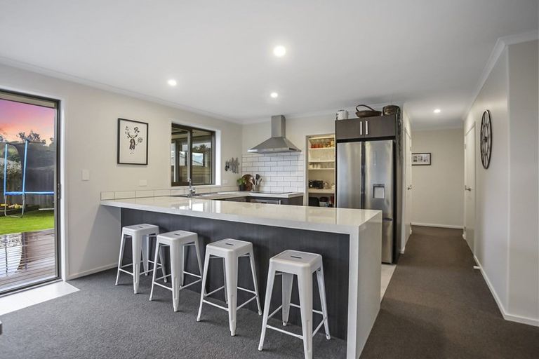 Photo of property in 9 Wakatere Place, Thames, 3500